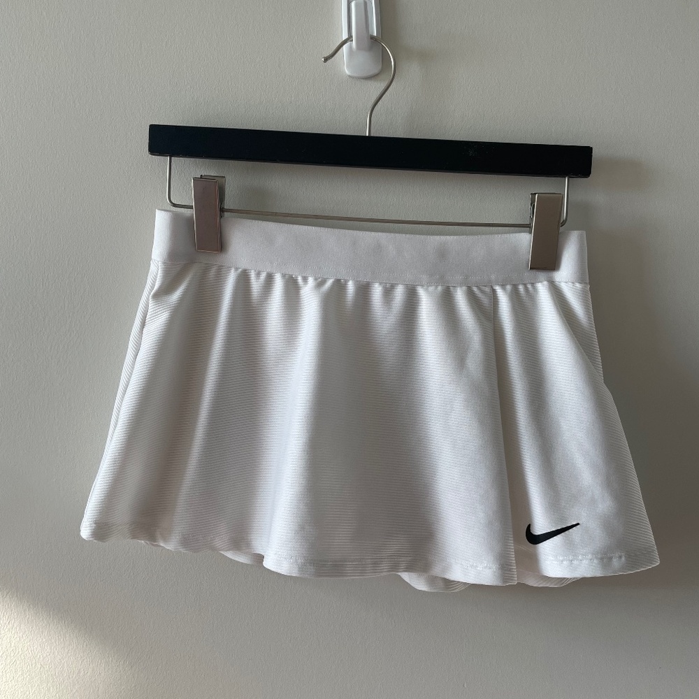 Nike Girl's Court Dri-Fit Victory Flouncy Skirt